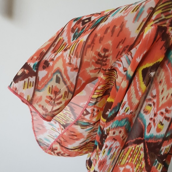 Tribal print flowy blouse - Picture 4 of 4